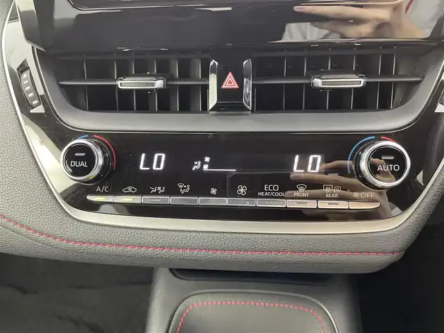 トヨタ カローラ スポーツ ハイブリッドG Z 福井県 2018(平30)年 4.5万km ホワイトパールクリスタルシャイン 純正７型ＳＤナビ　型式：ＮＳＺＴ－Ｗ６６Ｔ（CD/DVD/USB/BT/Ipod/AM/FM/TV/SD）/バックカメラ /純正フロアマット /純正アルミホイール/純正ビルトインETC /コーナーセンサー /純正LEDヘッドライト/純正フォグランプ/トヨタセーフティセンス