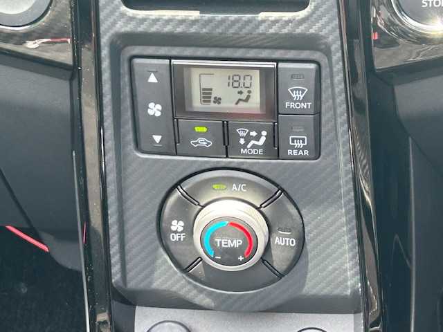 ダイハツ コペン GRスポーツ 茨城県 2023(令5)年 0.3万km パールホワイトⅢ 5MT/ターボ/ワンオーナー/GRフロントスポイラー/GRスポーツ専用BBS製鍛造16インチAW/GRスポーツ専用レカロシート/GRスポーツ専用MOMO製本革巻ステアリング/GRスポーツ専用自発光式3眼メーター/GRフロアマット/HKSマフラー/フューエルリッドガーニッシュ/ピアノブラック調ドアグリップ/ピアノブラック調センタークラスター/ウッド調シフトノブ/純正ナビゲーション/・フルセグTV/Bluetooth/CD/DVD/・HDMI/USB入力端子/バックカメラ/ビルトインETC/新車時保証書/取扱説明書