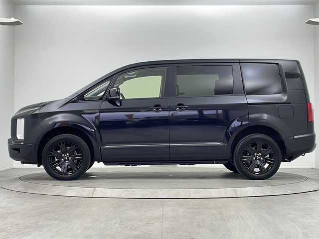 三菱 デリカＤ：５ シャモニー 大阪府 2025(令7)年 0.4万km ブラックダイヤモンド ALIPINE11型専用ナビ/【フルセグTV/Bluetooth/CD/DVD/HDMI/USB】/8人乗り/オートステップ/アラウンドビューモニター/パワーバックドア/両側パワースライドドア/ブラインドスポットモニター(BSM)/e-Assist/衝突被害軽減ブレーキ/レーダークルーズコントロール/車線逸脱警報システム/オートマチックハイビーム/後側方車両検知警報システム/前後コーナーセンサー/オートホールド/ハーフレザーシート/シートヒーター/ステアリングヒーター/パドルシフト/LEDヘッドライト/純正18インチアルミホイール/スマートキー/スペアキー1本