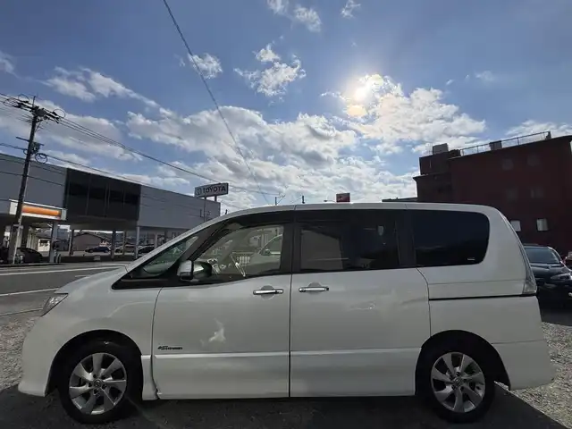 日産 セレナ