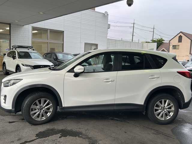 マツダ ＣＸ－５ XD 京都府 2015(平27)年 7.6万km クリスタルホワイトパールマイカ 純正ＳＤナビ　/バックサイドカメラ　/ドライブレコーダー/ＴＣＳ　　/ＭＴモード付　/LEDヘッドライト/衝突被害軽減システム　/盗難防止装置　/純正アルミホイール　/Bluetooh接続/ウィンカーミラー　/ＥＴＣ　/AACエアコン/オートライト/純正アルミホイール/エンジンスタートボタン/ＣＤ/スペアキー/リモコンキー
