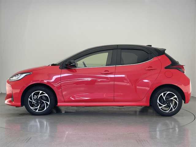 トヨタ ヤリス ハイブリッド Z 愛知県 2020(令2)年 3.3万km ブラック/コーラルクリスタルシャイン 純８型ＤＡナビ　フルセグＴＶ　バックカメラ　モデリスタＡＷ　トヨタセーフティセンス　ＬＥＤヘッドライト　衝突軽減　ビルトインＥＴＣ　前後ドラレコ　レーダークルコン　スマートキー　禁煙車　シートヒーター