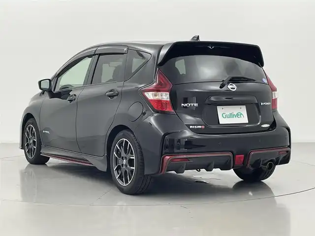 日産 ノート e－パワー ニスモ 熊本県 2020(令2)年 6.6万km スーパーブラック ワンオーナー　/ニスモ専用スポーツシート/純正ナビ（ＣＤ・ＤＶＤ・フルセグ・ＢＴ・ＳＤ・ｉｐｏｄ）/純正フルエアロ　/前後クリアランスソナー　/衝突軽減ブレーキ　/エマージェンシーブレーキ　/車線逸脱警報　/踏み間違い衝突防止　/純正フロアマット/純正１６インチAW/オートライト/LEDヘッドライト/フォグライト/スマートキー/プッシュスタート