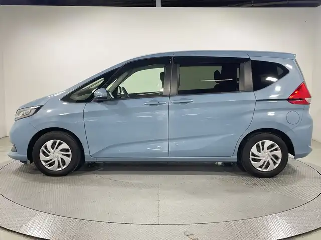 ホンダ フリード G ホンダセンシング 広島県 2020(令2)年 5万km シーグラスブルーパール 禁煙車/純正ナビ/バックカメラ/レーダークルーズコントロール/シートヒーター/両側パワースライドドア/ＥＴＣ/フルセグ/コーナーセンサー/衝突軽減/オートライト/レーンキープ/踏み間違い防止/ＬＥＤヘッドライト/純正15インチホイールキャップ(185/65/R15)/エアバッグ(運転席/助手席)
