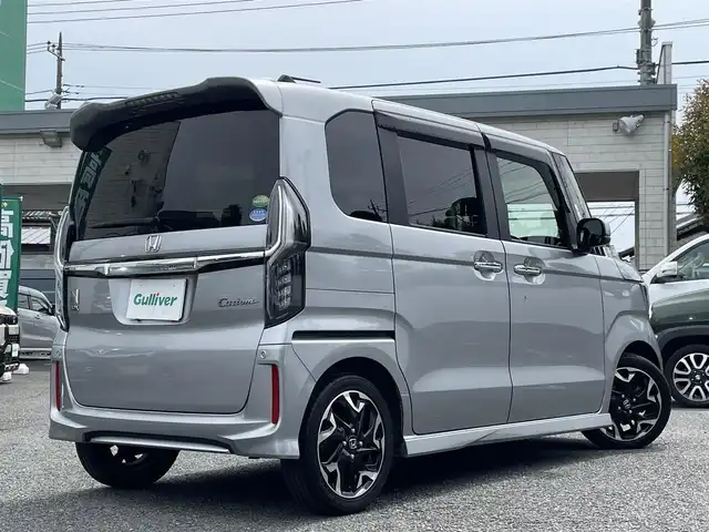 ホンダ Ｎ ＢＯＸ カスタム G L ターボ ホンダセンシング 東京都 2017(平29)年 3.8万km ルナシルバーM ワンオーナー/純正SDナビ（VXM-184VFi）/・フルセグTV/Bluetoothオーディオ/DVD/両側電動スライドドア/バックカメラ/ドライブレコーダー/Honda SENSING/・衝突軽減ブレーキ/・誤発進抑制機能/・後方誤発進抑制機能/・歩行者事故低減ステアリング/・路外逸脱抑制機能/・アダプティブ・クルーズ・コントロール/・LKAS〈車線維持支援システム〉/・オートハイビーム/・先行車発進お知らせ機能/・標識認識機能/純正15インチアルミホイール/LEDヘッドライト/ETC/保証書/取扱説明書/スペアキー