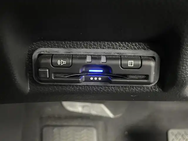 ホンダ ヴェゼル ハイブリッド e:HEV X 埼玉県 2022(令4)年 3.7万km クリスタルブラックパール 純正8インチナビ 前後ドライブレコーダー ETC バックカメラ ホンダセンシング アダプティブクルーズコントロール LEDヘッドライト プッシュスタート スマートキー 地デジフルセグTV