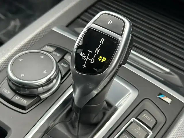 ＢＭＷ Ｘ５ xDrive 35d Mスポーツ 道南・函館 2016(平28)年 8.3万km アルピンホワイトⅢ 純正ナビTV・CD・DVD再生/（Bluetooth・USB/AUX）/サンルーフ/黒革シート/シートヒーター/ビルトインETC/コンフォートアクセス/アンビエントライト/LEDヘッドライト・LEDフォグライト/リヤパワーゲート/バックカメラ/前後コーナーセンサー/純正AWスタッドレス車内積み/前後社外リップスポイラー/エアロミラーカバー/新車時保証書/取扱説明書