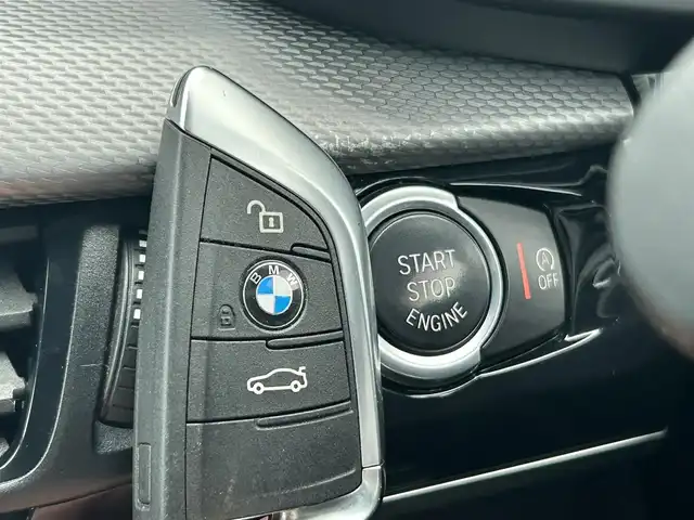 ＢＭＷ Ｘ５ xDrive 35d Mスポーツ 道南・函館 2016(平28)年 8.3万km アルピンホワイトⅢ 純正ナビTV・CD・DVD再生/（Bluetooth・USB/AUX）/サンルーフ/黒革シート/シートヒーター/ビルトインETC/コンフォートアクセス/アンビエントライト/LEDヘッドライト・LEDフォグライト/リヤパワーゲート/バックカメラ/前後コーナーセンサー/純正AWスタッドレス車内積み/前後社外リップスポイラー/エアロミラーカバー/新車時保証書/取扱説明書