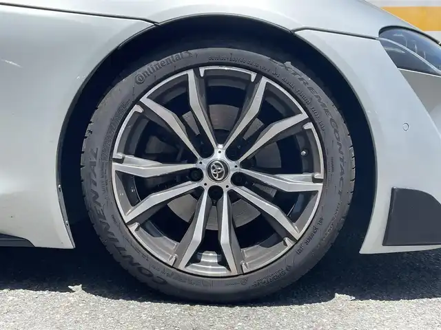 トヨタ スープラ SZ－R 静岡県 2020(令2)年 1.6万km シルバーメタリック 純正ナビ/フルセグTV/BT/USB/バックカメラ/ハーフレザーシート/前席パワーシート/前席シートヒーター /運転席シートメモリー/社外デジタルインナーミラー型前後ドラレコ/衝突軽減ブレーキ/レーンキープアシスト/ブラインドスポットモニター/クリアランスソナー/レーダークルーズコントロール/ETC/LEDヘッドライト/パドルシフト/リヤフォグ/スマートキー×2/保証書/取扱説明書/ナビ取扱説明書