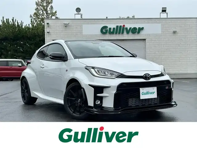 トヨタ ＧＲヤリス RZ ハイパフォーマンス ファーストED 島根県 2020(令2)年 1.3万km プラチナホワイトパールマイカ 4WD/純正メモリナビ　/(フルセグＴＶ・Ｂｌｕｅｔｏｏｔｈ接続)　/ＪＢＬサウンド/前後ドライブレコーダー/ビルトインＥＴＣ　/バックカメラ　/ハーフレザーシート/前席シートヒーター/ステアリングヒーター　/前後コーナーセンサー/レーンアシスト/クルーズコントロール/衝突軽減ブレーキ/横滑り防止装置/アイドリングストップ/スマートキー/プッシュスタート/純正LEDヘッドライト/純正18インチアルミホイール/純正フロアマット