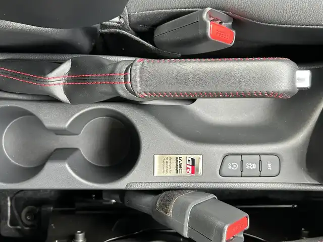 トヨタ ＧＲヤリス RZ ハイパフォーマンス ファーストED 島根県 2020(令2)年 1.3万km プラチナホワイトパールマイカ 4WD/純正メモリナビ　/(フルセグＴＶ・Ｂｌｕｅｔｏｏｔｈ接続)　/ＪＢＬサウンド/前後ドライブレコーダー/ビルトインＥＴＣ　/バックカメラ　/ハーフレザーシート/前席シートヒーター/ステアリングヒーター　/前後コーナーセンサー/レーンアシスト/クルーズコントロール/衝突軽減ブレーキ/横滑り防止装置/アイドリングストップ/スマートキー/プッシュスタート/純正LEDヘッドライト/純正18インチアルミホイール/純正フロアマット