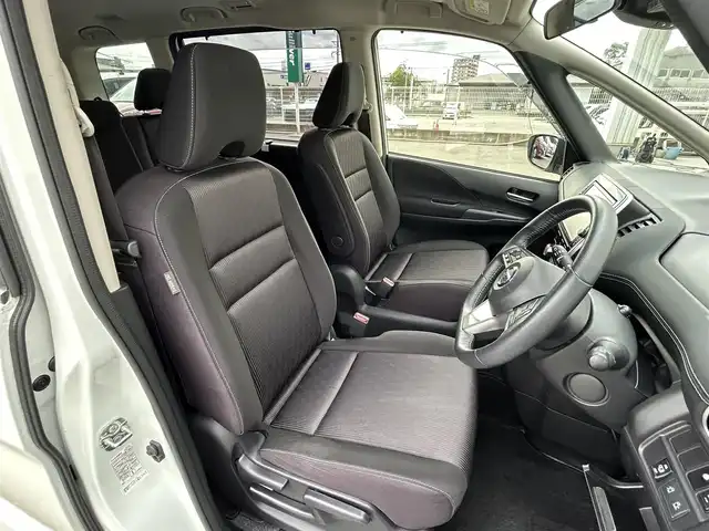日産 セレナ ハイウェイスターVセレクションⅡ 福岡県 2018(平30)年 7.1万km ブリリアントホワイトパール 純正９型メモリーナビ（フルセグTV・CD・DVD・BT）アラウンドビューモニターエマージェンシーブレーキコーナーセンサー/両側パワースライドドア純正ドラレコETC純正LED・アルミホイールスマートキープッシュスタートnismoドアハンドルプロテクター