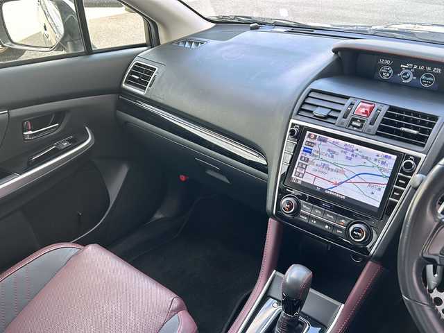 スバル レヴォーグ 2．0STIスポーツアイサイト 山形県 2017(平29)年 11.3万km ストームグレーメタリック 禁煙車/４WD/アイサイト/純正ナビ/（AM/FM/フルセグ/BT）/BSM/クルーズコントロール/前後ドライブレコーダー/前席シートヒーター/前席パワーシート/電動格納ミラー/デジタルインナーミラー/オートLEDヘッドライト/LEDフォグライト/ドアバイザー/横滑り防止装置/レーンキープアシスト/純正アルミホイール