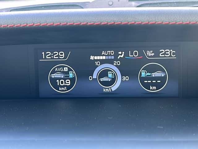 スバル レヴォーグ 2．0STIスポーツアイサイト 山形県 2017(平29)年 11.3万km ストームグレーメタリック 禁煙車/４WD/アイサイト/純正ナビ/（AM/FM/フルセグ/BT）/BSM/クルーズコントロール/前後ドライブレコーダー/前席シートヒーター/前席パワーシート/電動格納ミラー/デジタルインナーミラー/オートLEDヘッドライト/LEDフォグライト/ドアバイザー/横滑り防止装置/レーンキープアシスト/純正アルミホイール