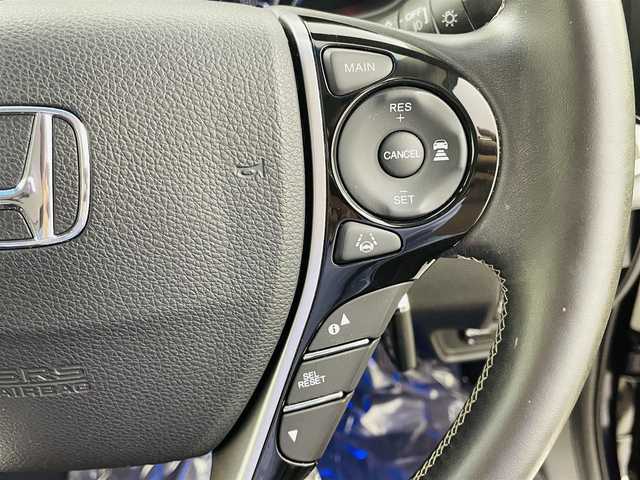 ホンダ オデッセイ ハイブリッド アブソルート・EXホンダセンジング 埼玉県 2018(平30)年 2.6万km プレミアムヴィーナスブラックP ＭＣ後期　両側電動ドア　純正MOPギャザーズ９型ナビ　純正フリップダウンモニター　全周囲モニター　ハーフレザーシート　シートヒーター　パワーシート　後席オットマン　ビルトインＥＴＣ　２．０　前後ドラレコ　Ｂluetooth　フルセグＴＶ HDMI Fフォグ