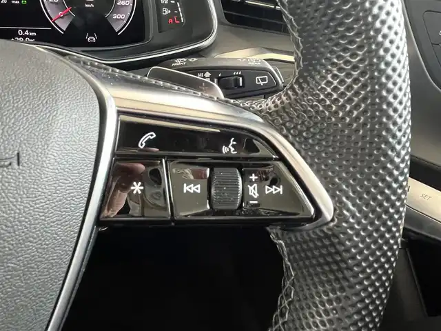 アウディ Ａ６ 40TDIクワトロ Sライン 山形県 2022(令4)年 3.8万km 黒 Slineパッケージ/・バルコナレザー/・HDマトリクスLEDヘッドライト/・サラウンドビューカメラ/・パークアシストプラス/・マルチカラーアンビエントライト/テクノロジーパッケージ/・４ゾーンデラックスオートマチックエアコン/・電動リアゲート/・フットオープナー/・ワイアレス充電/・全席シートヒーター/純正ナビ/フルセグTV