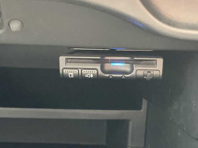 日産 ノート e－パワー メダリスト 愛知県 2018(平30)年 2.7万km ブリリアントホワイトパール 純正ナビ　SDカードなし/全方位カメラ/クルーズコントロール/バックカメラ/純正アルミホイール/ETC/レーンキープアシスト/ドライブレコーダー/ステアリングスイッチ/スマートキー/プッシュスタート