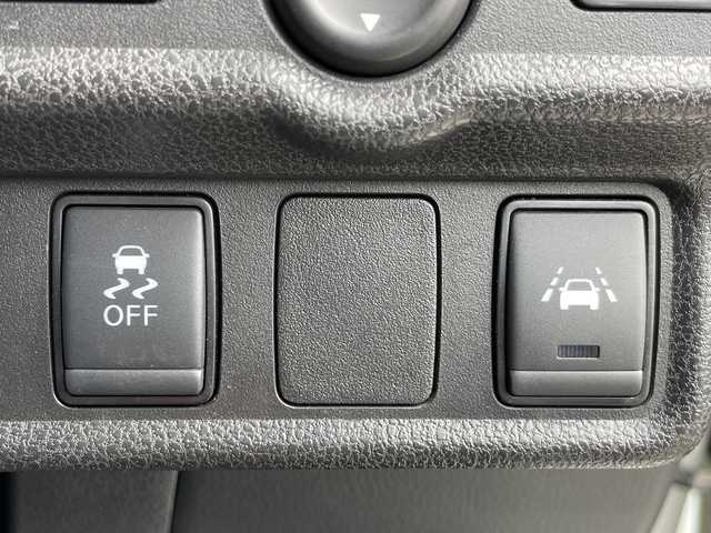 日産 ノート e－パワー メダリスト 愛知県 2018(平30)年 2.7万km ブリリアントホワイトパール 純正ナビ　SDカードなし/全方位カメラ/クルーズコントロール/バックカメラ/純正アルミホイール/ETC/レーンキープアシスト/ドライブレコーダー/ステアリングスイッチ/スマートキー/プッシュスタート