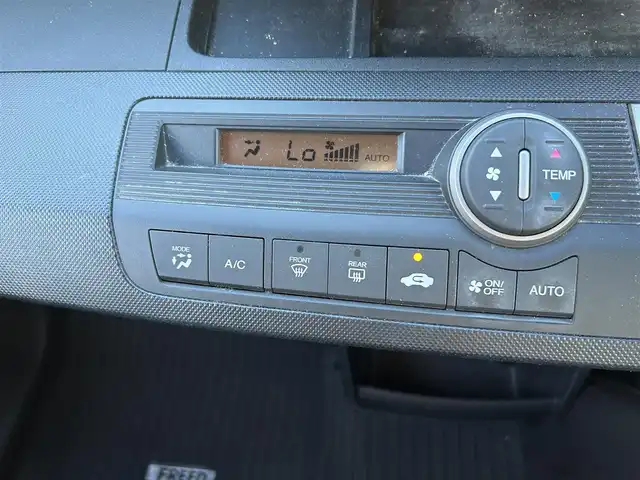 ホンダ フリード G ジャストセレクション 長崎県 2013(平25)年 13.1万km モダンスティールM ワンオーナー/純正HDDナビ（AM/FM/BT/ワンセグTV/CD/DVD）/取扱説明書/スマートキー/スペアキー(1本)/純正フロアマット/片側パワスラ/ABS/VSA/オートライト/SRSエアバッグ/バックカメラ/ECONスイッチ