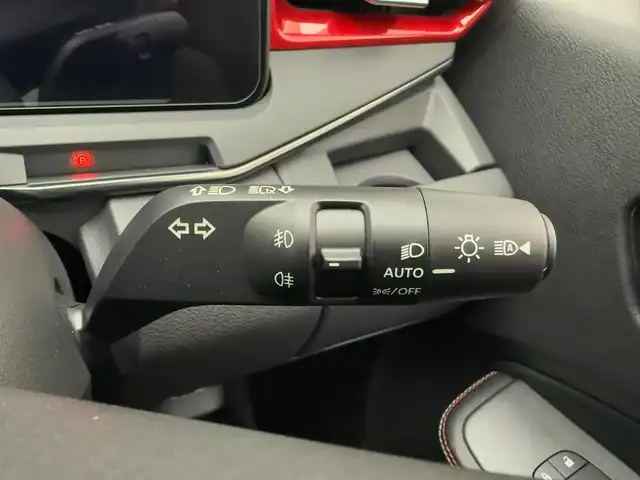 日産 オーラ ニスモ 兵庫県 2022(令4)年 3.6万km ピュアホワイトパール 純正メモリナビ(CD/DVD/Bluetooth/フルセグ)/アラウンドビューモニター/前後コーナーセンサー/ブラインドスポットモニター/レーンキープアシスト/前後ドライブレコーダー/オートライト/オートマチックハイビーム/ビルトインETC/ハーフレザーシート/純正17インチアルミホイール/純正フロアマット/スマートキー/スペアキー/LEDヘッドライト/標識検知