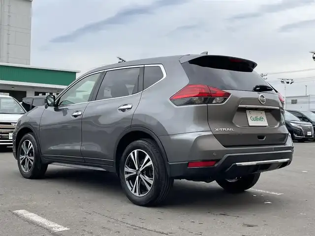 日産 エクストレイル 20X 東京都 2017(平29)年 6.9万km ダークメタルグレー 社外ナビ　/バックカメラ　/Ｂｌｕｅｔｏｏｔｈ　/電動リアゲート　/ドアミラーヒーター　/ＥＴＣ　/純正アルミホイール　/４WD　/エンジンスタートボタン　/ABS　/ダウンヒルアシストコントロール　/ステアリングスイッチ/オートライト