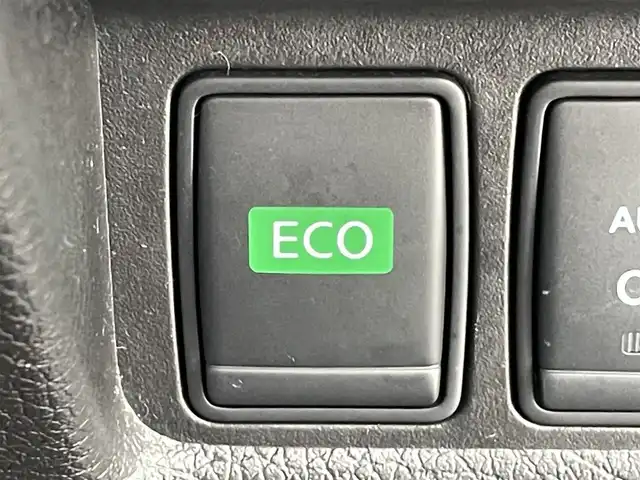 日産 エクストレイル 20X 東京都 2017(平29)年 6.9万km ダークメタルグレー 社外ナビ　/バックカメラ　/Ｂｌｕｅｔｏｏｔｈ　/電動リアゲート　/ドアミラーヒーター　/ＥＴＣ　/純正アルミホイール　/４WD　/エンジンスタートボタン　/ABS　/ダウンヒルアシストコントロール　/ステアリングスイッチ/オートライト