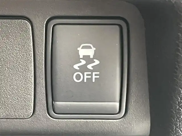 日産 エクストレイル 20X 東京都 2017(平29)年 6.9万km ダークメタルグレー 社外ナビ　/バックカメラ　/Ｂｌｕｅｔｏｏｔｈ　/電動リアゲート　/ドアミラーヒーター　/ＥＴＣ　/純正アルミホイール　/４WD　/エンジンスタートボタン　/ABS　/ダウンヒルアシストコントロール　/ステアリングスイッチ/オートライト