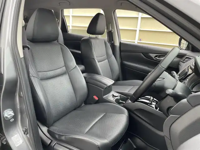 日産 エクストレイル 20X 東京都 2017(平29)年 6.9万km ダークメタルグレー 社外ナビ　/バックカメラ　/Ｂｌｕｅｔｏｏｔｈ　/電動リアゲート　/ドアミラーヒーター　/ＥＴＣ　/純正アルミホイール　/４WD　/エンジンスタートボタン　/ABS　/ダウンヒルアシストコントロール　/ステアリングスイッチ/オートライト