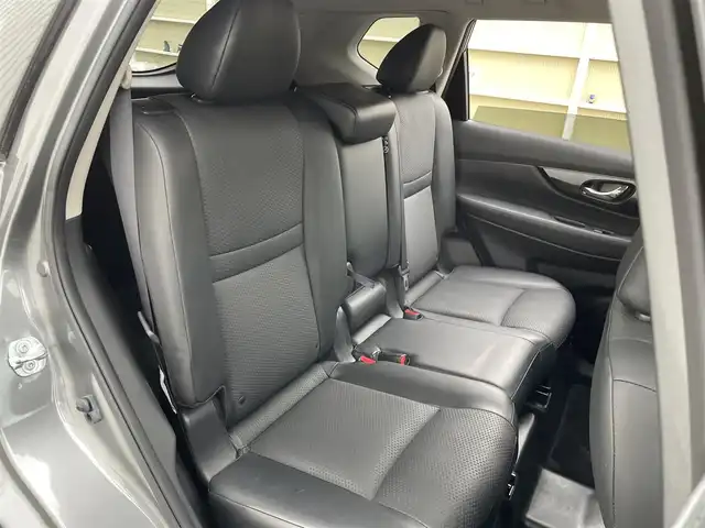 日産 エクストレイル 20X 東京都 2017(平29)年 6.9万km ダークメタルグレー 社外ナビ　/バックカメラ　/Ｂｌｕｅｔｏｏｔｈ　/電動リアゲート　/ドアミラーヒーター　/ＥＴＣ　/純正アルミホイール　/４WD　/エンジンスタートボタン　/ABS　/ダウンヒルアシストコントロール　/ステアリングスイッチ/オートライト