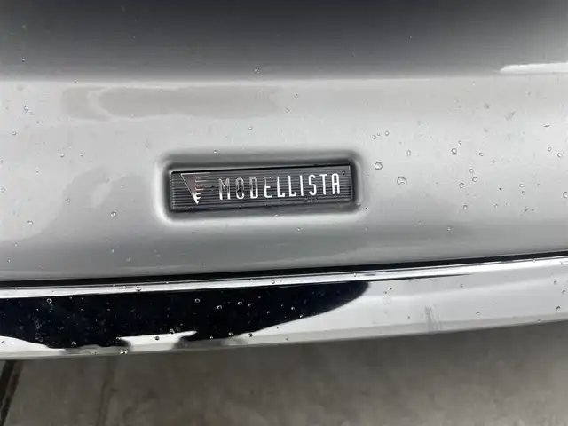 トヨタ プリウス ＰＨＶ Sナビパケ・セーフティプラス 岡山県 2018(平30)年 7.9万km シルバーM ・保証書/・取扱説明書/・電動格納ミラー/・ETC/・Toyota Safety Sense/・プリクラッシュセーフティ/・レーンディパーチャーアラート（操舵支援付）/・レーダークルコン/・オートハイビーム/・ふらつき検知機能/・ブラインドスポットモニター/・インテリジェントクリアランスソナー（巻き込み警報機能付）/SDナビゲーション/CD DVD フルセグTV/・前席シートヒータ/・ウィンカーミラー/・ハンドルヒータ/・ステアスイッチ/・ドライブレコーダー/・モデリスタフルエアロ