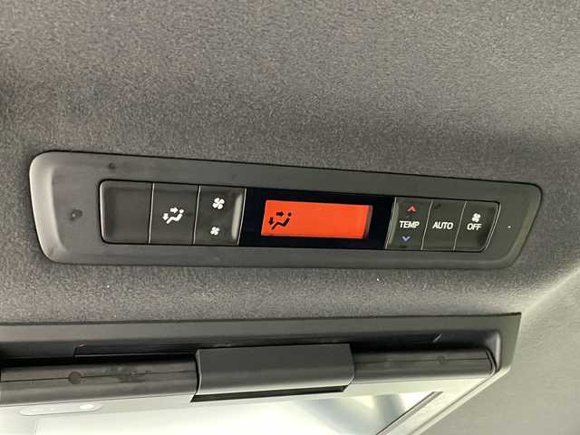 トヨタ ヴォクシー ZS 煌Ⅱ 新潟県 2020(令2)年 5.7万km ブラック 純正９インチメモリナビ(NSZT-Y68T)/フリップダウンモニター/フルセグTV/ビルトインETC/両側パワースライドドア/スマートキー/クルーズコントロール/スマートキー/LEDヘッドライト/両側パワースライドドア/レーンキープアシスト/アイドリングストップ/取扱説明書