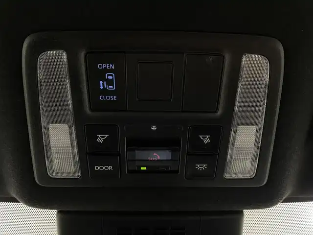 トヨタ ノア ハイブリッド S－G 大阪府 2023(令5)年 3.7万km ホワイトパールクリスタルシャイン ToyotaSafetySense/・プリクラッシュセーフティー/・レーントレーシングアシスト[LTA】/・レーンディパーチャーアラート[LDA]/・レーダークルーズコントロール（全車速追従機能付）/・アダプティブハイビームシステム[AHA]/・オートマチックハイビーム[AHB]/・ロードサインアシスト[RSA]/・ドライバー異常時対応システム/・プロアクティブドライビングアシスト[PDA]/・発進遅れ告知機能[TMN]/10.5インチディスプレイオーディオ（コネクティッド対応ナビ）Plus/14インチ有機EL後席モニター/ユニバーサルステップ（助手席側）/TV（フルセグ）+CD/DVDデッキ/アドバンストパーク（リモート機能付）+/パノラミックビューモニター（床下透過表示機能付）/パーキングサポートブレーキ（周囲静止物・後方接近車両・後方歩行者）/バックガイドモニター/ETC2.0ユニット（VICS機能付）/エレクトロシフトマチック/左右独立温度コントロールフロントオートエアコン+リアオートエアコン