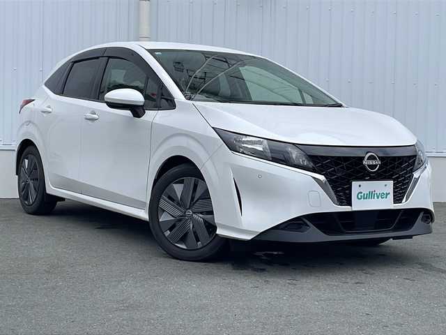 日産 ノート X 三重県 2021(令3)年 3.6万km ピュアホワイトパール 電子パーキング/オートホールド/コーナーセンサー/バックカメラ/オートライト/ステアリングリモコン/ウィンカーミラー/USB給電ポート/TRC/電動格納ミラー/禁煙車