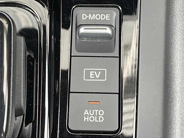 日産 ノート X 三重県 2021(令3)年 3.6万km ピュアホワイトパール 電子パーキング/オートホールド/コーナーセンサー/バックカメラ/オートライト/ステアリングリモコン/ウィンカーミラー/USB給電ポート/TRC/電動格納ミラー/禁煙車