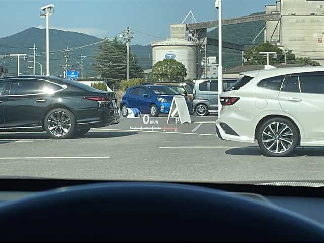 トヨタ ヤリスクロス ハイブリッド Z 福島県 2020(令2)年 3.5万km ホワイトパールクリスタルシャイン 純正ナビ　フルセグ/アップルカープレイ機能有/純正ビルトインETC/ヘッドアップディスプレイ/ブランイドスポットモニター/全方位カメラ/シートヒーター/パワーシート/セーフティセンス/オートハイビーム/純正フロアマット/純正ドアバイザー/スマートキー