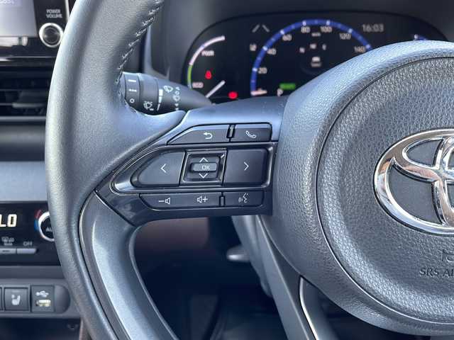 トヨタ ヤリスクロス ハイブリッド Z 福島県 2020(令2)年 3.5万km ホワイトパールクリスタルシャイン 純正ナビ　フルセグ/アップルカープレイ機能有/純正ビルトインETC/ヘッドアップディスプレイ/ブランイドスポットモニター/全方位カメラ/シートヒーター/パワーシート/セーフティセンス/オートハイビーム/純正フロアマット/純正ドアバイザー/スマートキー