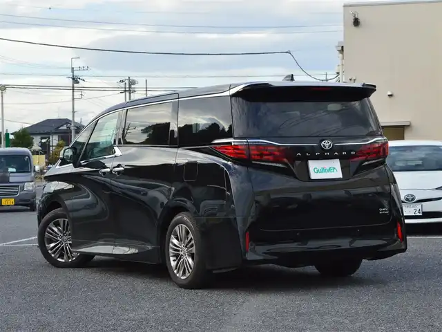 トヨタ アルファードハイブリット Z 栃木県 2024(令6)年 3.4万km ブラック ワンオーナー/Toyota　Safety Sense/[プリクラッシュセーフティ/レーントレーシングアシスト/レーンディパーチャーアラート/アダプティブハイビームシステム/オートマチックハイビーム/ロードサインアシスト/ドライバー異常時対応システム/発進遅れ告知機能/プロアクティブドライビングアシスト/緊急時操舵支援/フロントクロストラフィックアラート/レーンチェンジアシスト]/レーダークルーズコントロール/ヘッドアップディスプレイ/ブラインドスポットモニター/コーナーセンサー/純正14インチディスプレイオーディオ(ナビ付)/[フルセグ/AM/FM/BT/USB/Miracast/MDMI]/オートライト/三眼LEDヘッドライト/フォグランプ/パノラミックビューモニター/パワーシート[前席/2nd]/シートヒーター[前席/2nd]/シートベンチレーション[前席/2nd]/オットマン[2nd]/シートエアコン/パワーバックドア/ユニバーサルステップ/ビルトインETC2.0/ドライブレコーダー[前後]/置くだけ充電/デジタルインナーミラー/100v電源/スマートスペアキー×1/取扱説明書/保証書