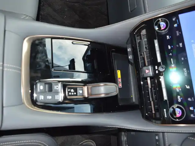 トヨタ アルファードハイブリット Z 栃木県 2024(令6)年 3.4万km ブラック ワンオーナー/Toyota　Safety Sense/[プリクラッシュセーフティ/レーントレーシングアシスト/レーンディパーチャーアラート/アダプティブハイビームシステム/オートマチックハイビーム/ロードサインアシスト/ドライバー異常時対応システム/発進遅れ告知機能/プロアクティブドライビングアシスト/緊急時操舵支援/フロントクロストラフィックアラート/レーンチェンジアシスト]/レーダークルーズコントロール/ヘッドアップディスプレイ/ブラインドスポットモニター/コーナーセンサー/純正14インチディスプレイオーディオ(ナビ付)/[フルセグ/AM/FM/BT/USB/Miracast/MDMI]/オートライト/三眼LEDヘッドライト/フォグランプ/パノラミックビューモニター/パワーシート[前席/2nd]/シートヒーター[前席/2nd]/シートベンチレーション[前席/2nd]/オットマン[2nd]/シートエアコン/パワーバックドア/ユニバーサルステップ/ビルトインETC2.0/ドライブレコーダー[前後]/置くだけ充電/デジタルインナーミラー/100v電源/スマートスペアキー×1/取扱説明書/保証書