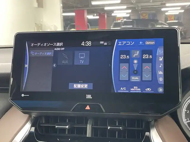 トヨタ ハリアー Z レザーパッケージ 愛知県 2020(令2)年 4.9万km プレシャスブラックパール 禁煙車/純正12.3インチナビ/（AM/FM/フルセグTV/Bluetooth/USB)/全方位カメラ/JBLサウンド/トヨタセーフティセンス/・プリクラッシュセーフティ/・レーントレーシングアシスト/・レーンディパーチャーアラート/・レーダークルーズコントロール/・アダプティブハイビームシステム/・ロードサインアシスト/・プロアクティブドライビングアシスト/・パーキングサポートブレーキ/・発進遅れ告知機能/・ブラインドスポットモニター/ヘッドアップディスプレイ/デジタルインナーミラー/ETC2.0/ドライブレコーダー/本革シート/シートベンチレーション/シートヒーター/パワーシート/メモリシート/ステアリングヒーター/パワーバックドア/純正19インチアルミホイール/LEDヘッドライト/フロントフォグランプ/オートライト/スマートキー/プッシュスタート/横滑り防止装置/純正フロアマット/オートホールド/電子パーキングブレーキ