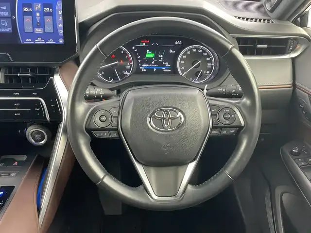 トヨタ ハリアー Z レザーパッケージ 愛知県 2020(令2)年 4.9万km プレシャスブラックパール 禁煙車/純正12.3インチナビ/（AM/FM/フルセグTV/Bluetooth/USB)/全方位カメラ/JBLサウンド/トヨタセーフティセンス/・プリクラッシュセーフティ/・レーントレーシングアシスト/・レーンディパーチャーアラート/・レーダークルーズコントロール/・アダプティブハイビームシステム/・ロードサインアシスト/・プロアクティブドライビングアシスト/・パーキングサポートブレーキ/・発進遅れ告知機能/・ブラインドスポットモニター/ヘッドアップディスプレイ/デジタルインナーミラー/ETC2.0/ドライブレコーダー/本革シート/シートベンチレーション/シートヒーター/パワーシート/メモリシート/ステアリングヒーター/パワーバックドア/純正19インチアルミホイール/LEDヘッドライト/フロントフォグランプ/オートライト/スマートキー/プッシュスタート/横滑り防止装置/純正フロアマット/オートホールド/電子パーキングブレーキ