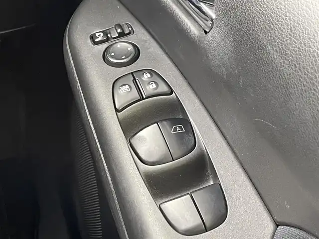 日産 セレナ ハイウェイスター 群馬県 2016(平28)年 7.2万km ブリリアントホワイトパール フリップダウンモニター　純正７インチナビ　プロパイロット　アラウンドビューモニター　両側パワースライドドア　ＬＥＤライト　純正１６インチＡＷ　ステアリングリモコン　パーキングアシスト　ＥＴＣ　禁煙車