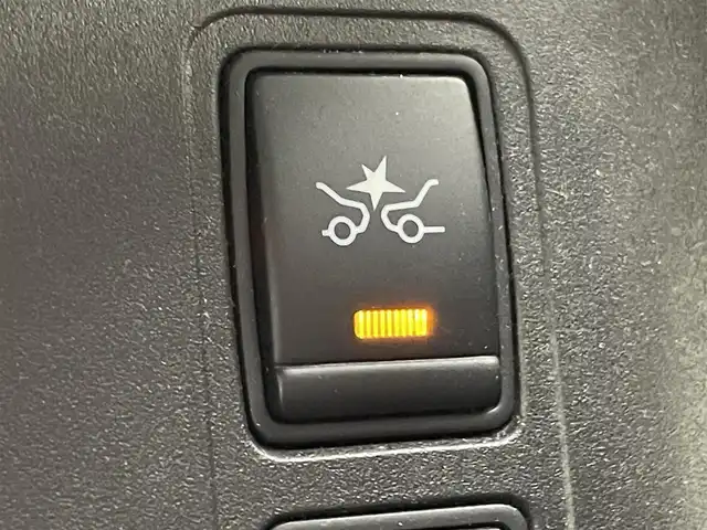 日産 セレナ ハイウェイスター 群馬県 2016(平28)年 7.2万km ブリリアントホワイトパール フリップダウンモニター　純正７インチナビ　プロパイロット　アラウンドビューモニター　両側パワースライドドア　ＬＥＤライト　純正１６インチＡＷ　ステアリングリモコン　パーキングアシスト　ＥＴＣ　禁煙車