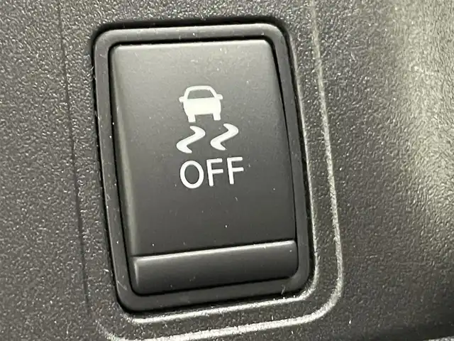 日産 セレナ ハイウェイスター 群馬県 2016(平28)年 7.2万km ブリリアントホワイトパール フリップダウンモニター　純正７インチナビ　プロパイロット　アラウンドビューモニター　両側パワースライドドア　ＬＥＤライト　純正１６インチＡＷ　ステアリングリモコン　パーキングアシスト　ＥＴＣ　禁煙車