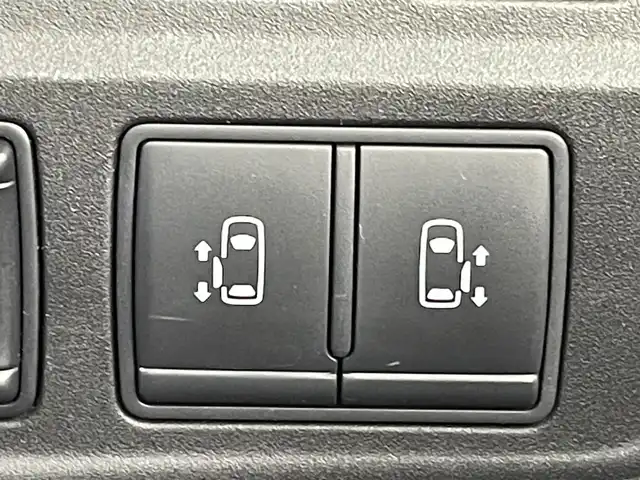 日産 セレナ ハイウェイスター 群馬県 2016(平28)年 7.2万km ブリリアントホワイトパール フリップダウンモニター　純正７インチナビ　プロパイロット　アラウンドビューモニター　両側パワースライドドア　ＬＥＤライト　純正１６インチＡＷ　ステアリングリモコン　パーキングアシスト　ＥＴＣ　禁煙車