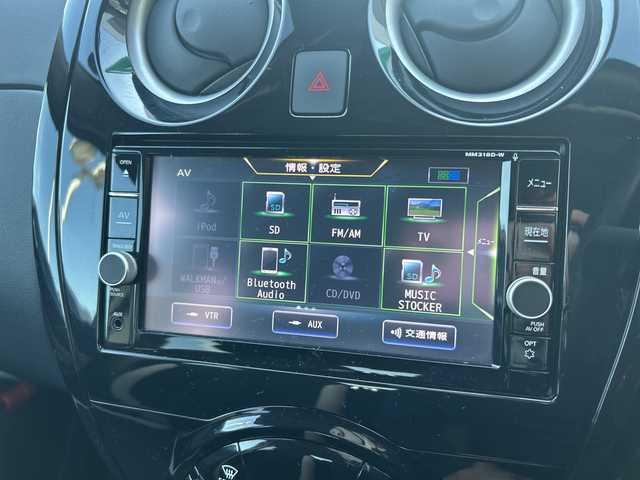 日産 ノート e－パワー X 東京都 2018(平30)年 4.2万km ブリリアントホワイトパール ワンオーナー/スマート・ルームミラー/純正メモリーナビ/アラウンドビューモニター/フルセグテレビ/ETC/プッシュスタート/純正１５インチアルミ/保証書/取説書