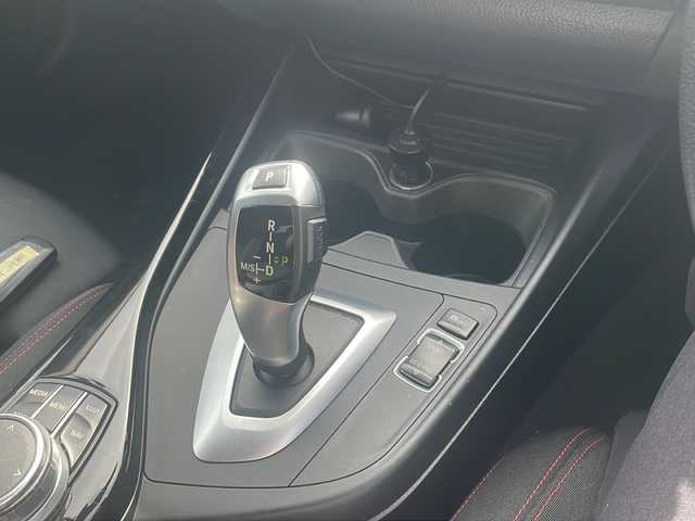 ＢＭＷ １１８ｄ スタイル 福島県 2017(平29)年 7.4万km 黒 純正HDDナビ/（FM/AM/DVD/BT)/バックカメラ/ワンセグTV/LEDヘッドライト/オートライト/アイドリングストップ/横滑り防止装置/ETC/社外16インチAW/プッシュスタート/スマートキー/取扱説明書