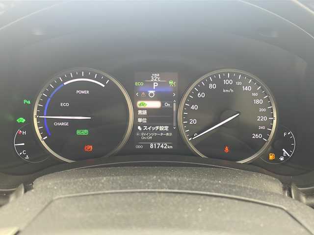 レクサス ＮＸ 300h バージョンL 沖縄県 2016(平28)年 8.2万km ソニッククォーツ 純正１０．３型ナビ　/プリクラッシュセーフティ　/バックカメラ　/ドライブレコーダー　/本革シート　/三眼ＬＥＤヘッドライト　/フルセグＴＶ　/Ｂｌｕｅｔｏｏｔｈ　/パワーシート　/レーダークルーズコントロール　/ＥＴＣ