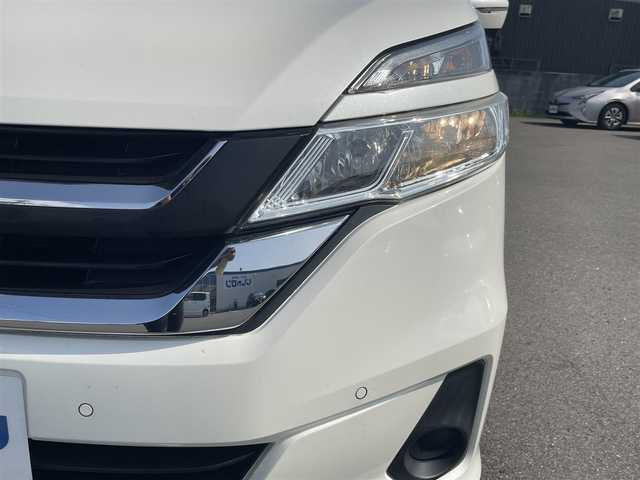 日産 セレナ X 和歌山県 2017(平29)年 9万km ブリリアントホワイトパール (株)IDOMが運営する【じしゃロン和歌山店】の自社ローン専用車両になります。こちらは現金またはオートローンご利用時の価格です。自社ローンご希望の方は別途その旨お申付け下さい/純正ナビ(BT/CD/AM/FM/フルセグ)/バックカラ/全方位カメラ/クルーズコントロール/両側パワースライドドア/コーナーセンサー前後/衝突被害軽減システム/前ドラレコ/スペアキー/オートハロゲンライト/ETC/ウインカーミラー/電格ミラー