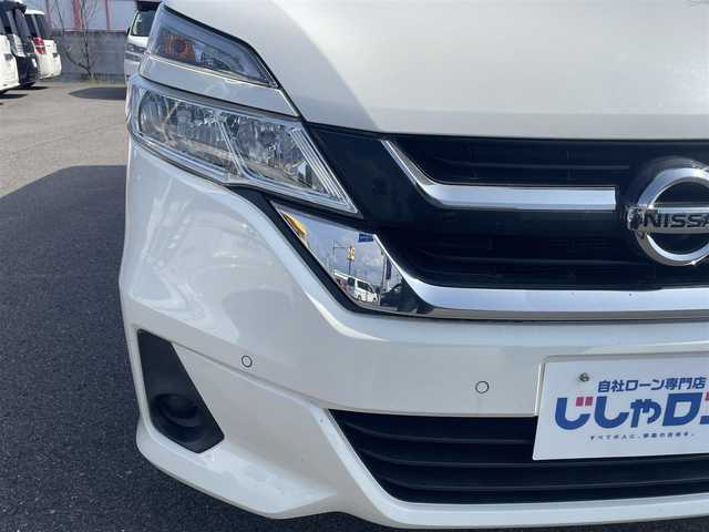 日産 セレナ X 和歌山県 2017(平29)年 9万km ブリリアントホワイトパール (株)IDOMが運営する【じしゃロン和歌山店】の自社ローン専用車両になります。こちらは現金またはオートローンご利用時の価格です。自社ローンご希望の方は別途その旨お申付け下さい/純正ナビ(BT/CD/AM/FM/フルセグ)/バックカラ/全方位カメラ/クルーズコントロール/両側パワースライドドア/コーナーセンサー前後/衝突被害軽減システム/前ドラレコ/スペアキー/オートハロゲンライト/ETC/ウインカーミラー/電格ミラー