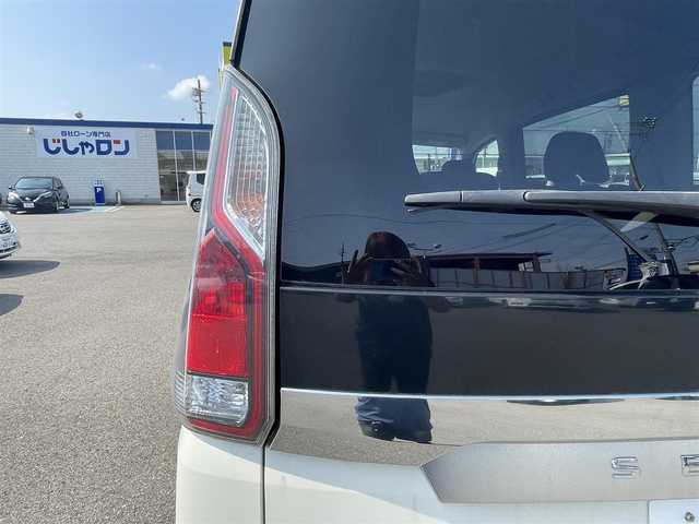 日産 セレナ X 和歌山県 2017(平29)年 9万km ブリリアントホワイトパール (株)IDOMが運営する【じしゃロン和歌山店】の自社ローン専用車両になります。こちらは現金またはオートローンご利用時の価格です。自社ローンご希望の方は別途その旨お申付け下さい/純正ナビ(BT/CD/AM/FM/フルセグ)/バックカラ/全方位カメラ/クルーズコントロール/両側パワースライドドア/コーナーセンサー前後/衝突被害軽減システム/前ドラレコ/スペアキー/オートハロゲンライト/ETC/ウインカーミラー/電格ミラー